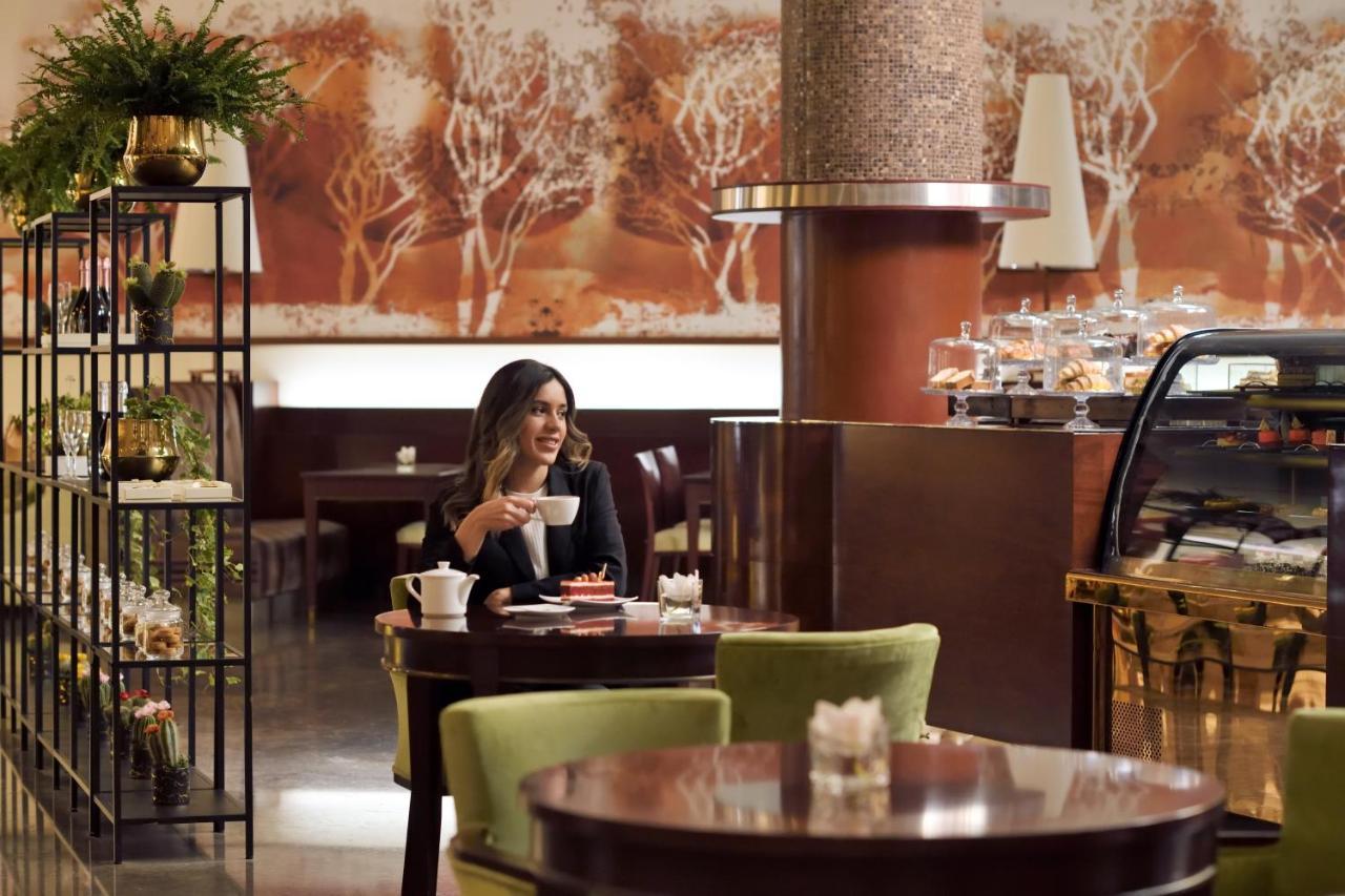 Intercontinental Riyadh By Ihg Ngoại thất bức ảnh The Coffee Lounge