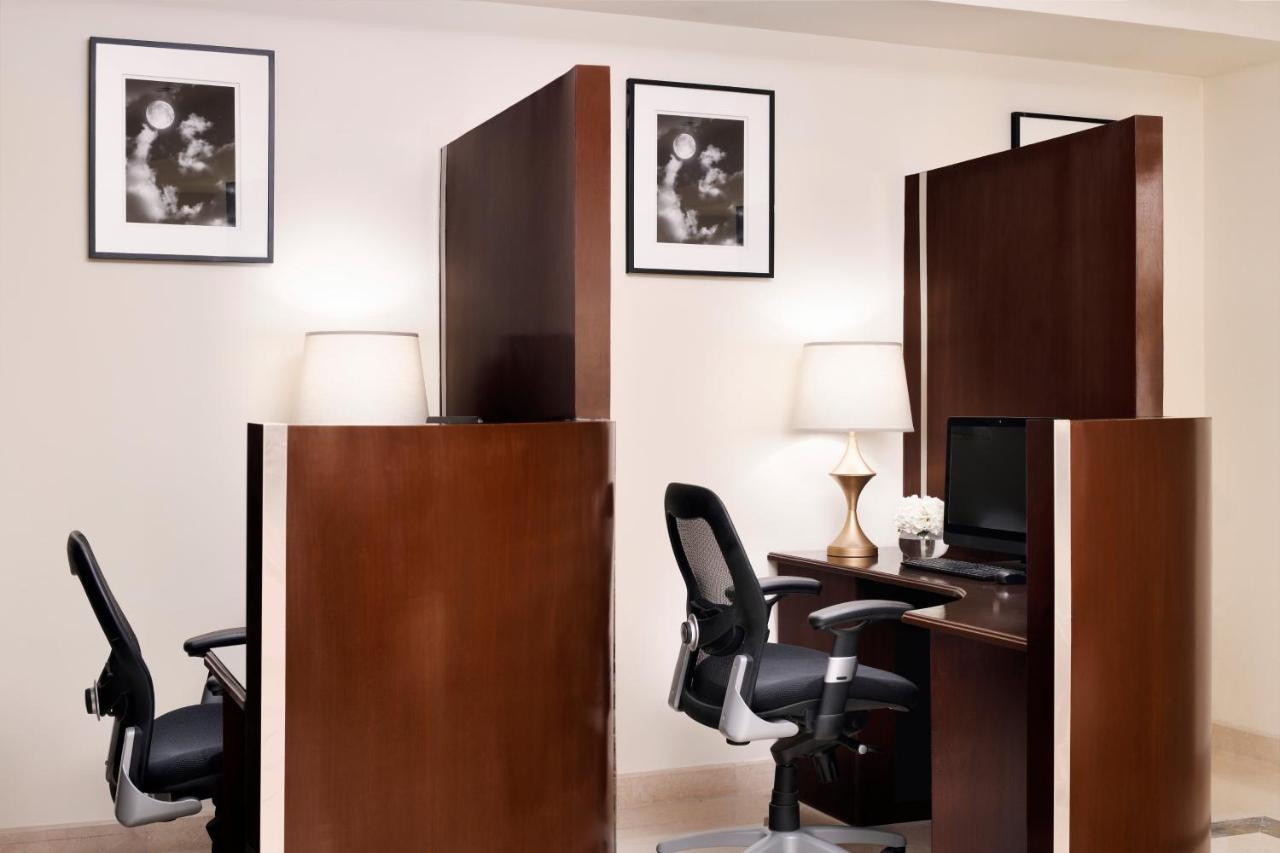 Intercontinental Riyadh By Ihg Ngoại thất bức ảnh Business Center
