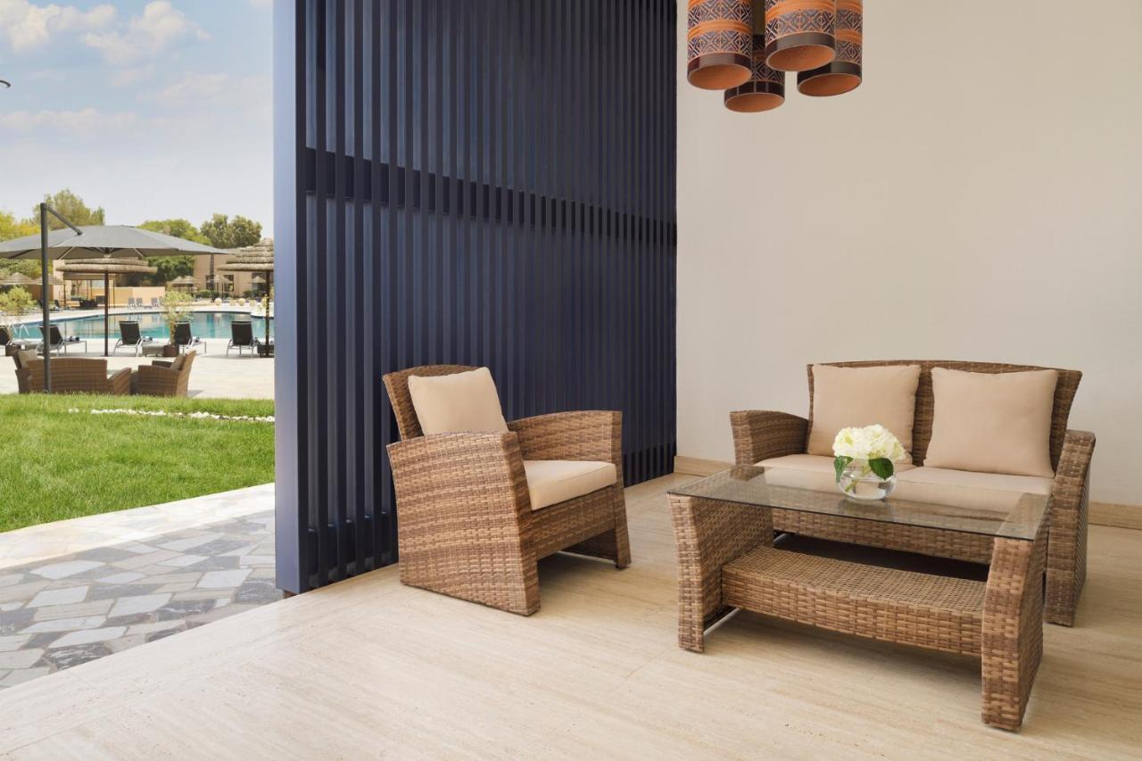 Intercontinental Riyadh By Ihg Ngoại thất bức ảnh Outdoor furniture
